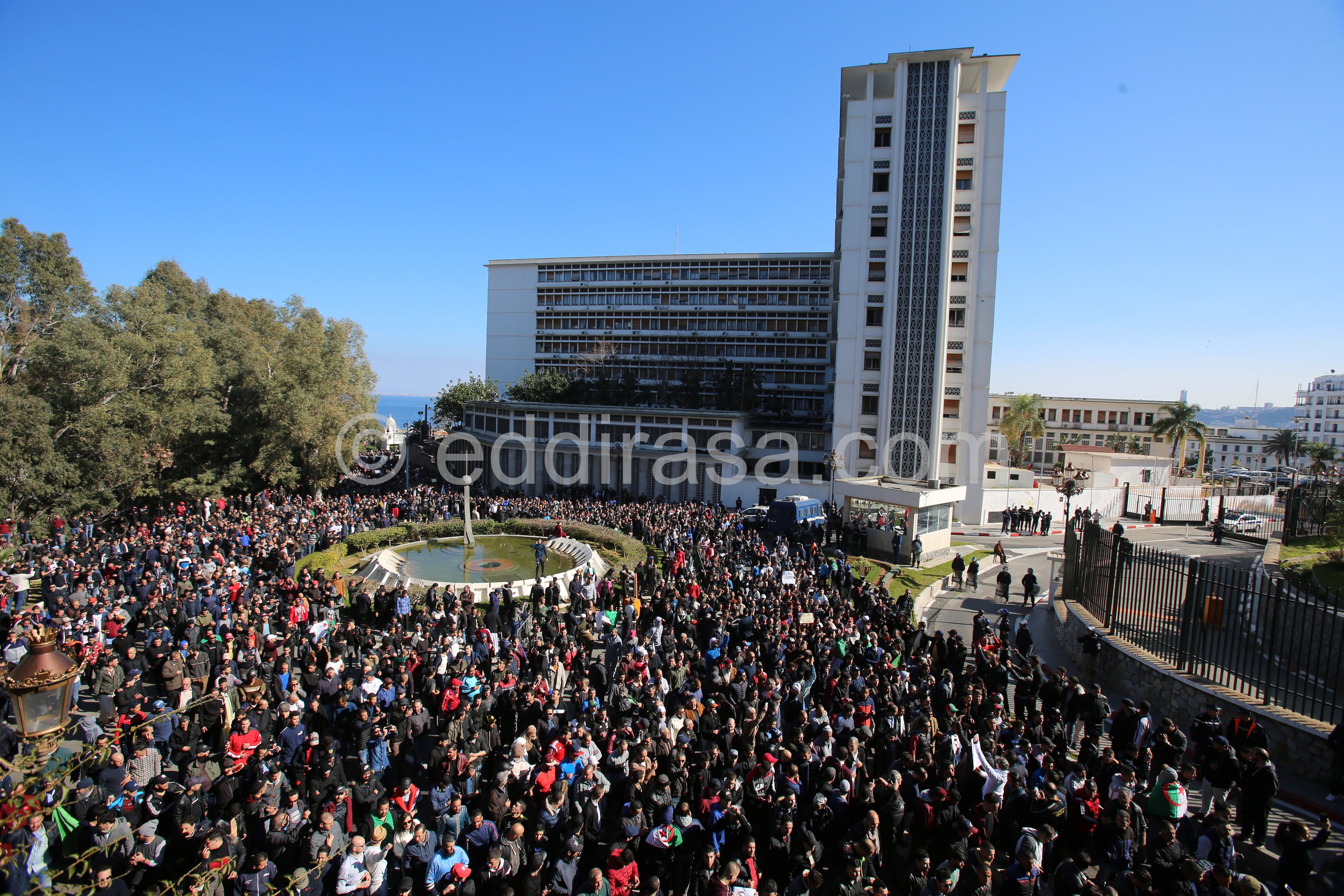 مظاهرات الجزائريين تنديدا بترشح عبد العزيز بوتفليقة لعهدة رئاسية خامسة